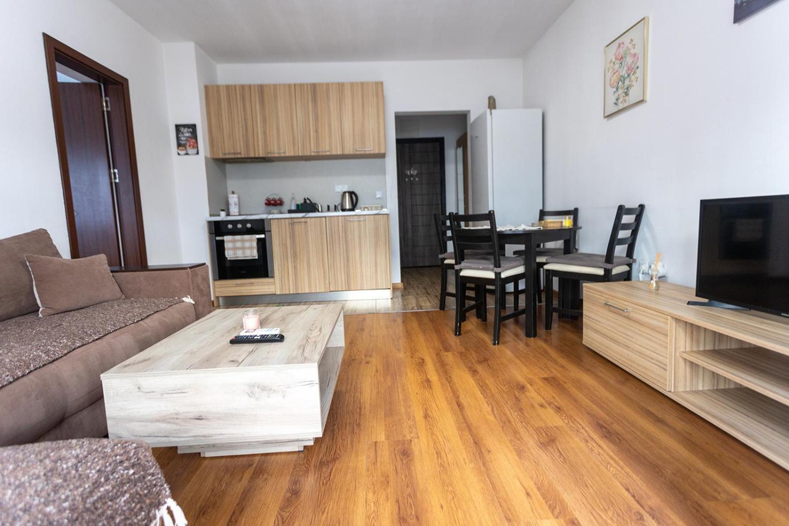 Karastoyanovi's Apartment- Studentski Grad *